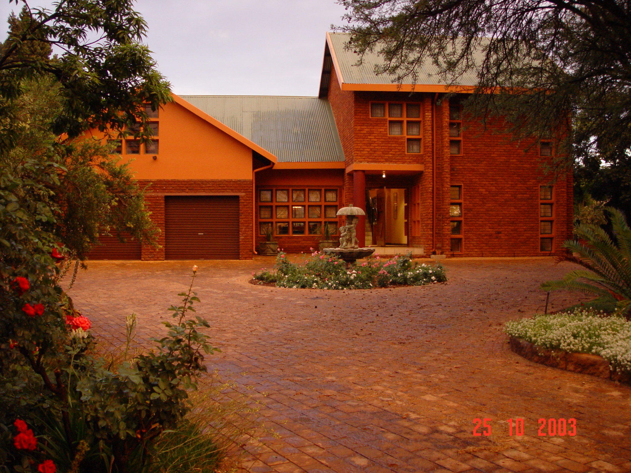 Oops! Commonly Found Errors on Real Estate Websites